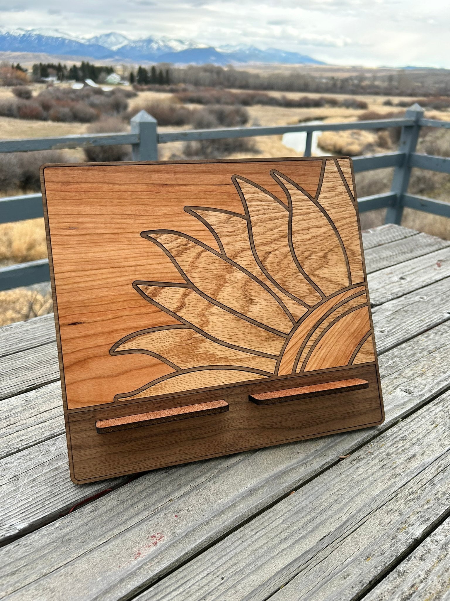 Customized Sunflower Wood Tablet Stand: Cookbook Holder - Image 8