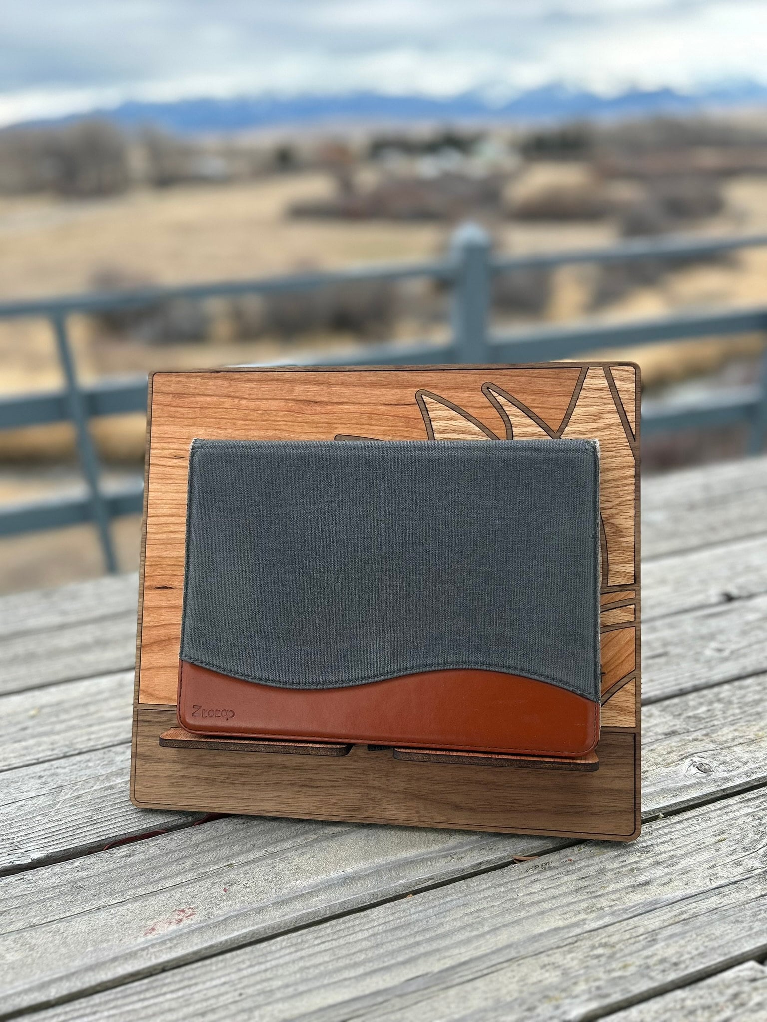 Customized Sunflower Wood Tablet Stand: Cookbook Holder - Image 7