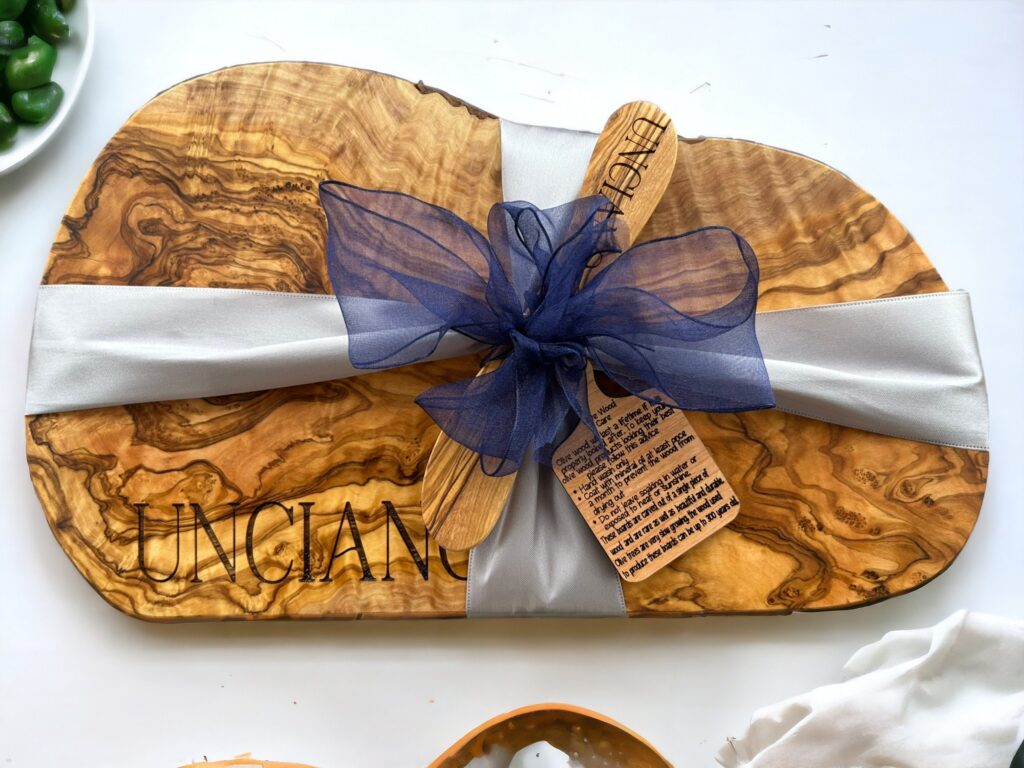 Closing Gift | Custom Cutting Board | Wedding Gift | Bridal Shower Gift | Bridesmaid Gift | Charcuterie Boards | Engagement Gift