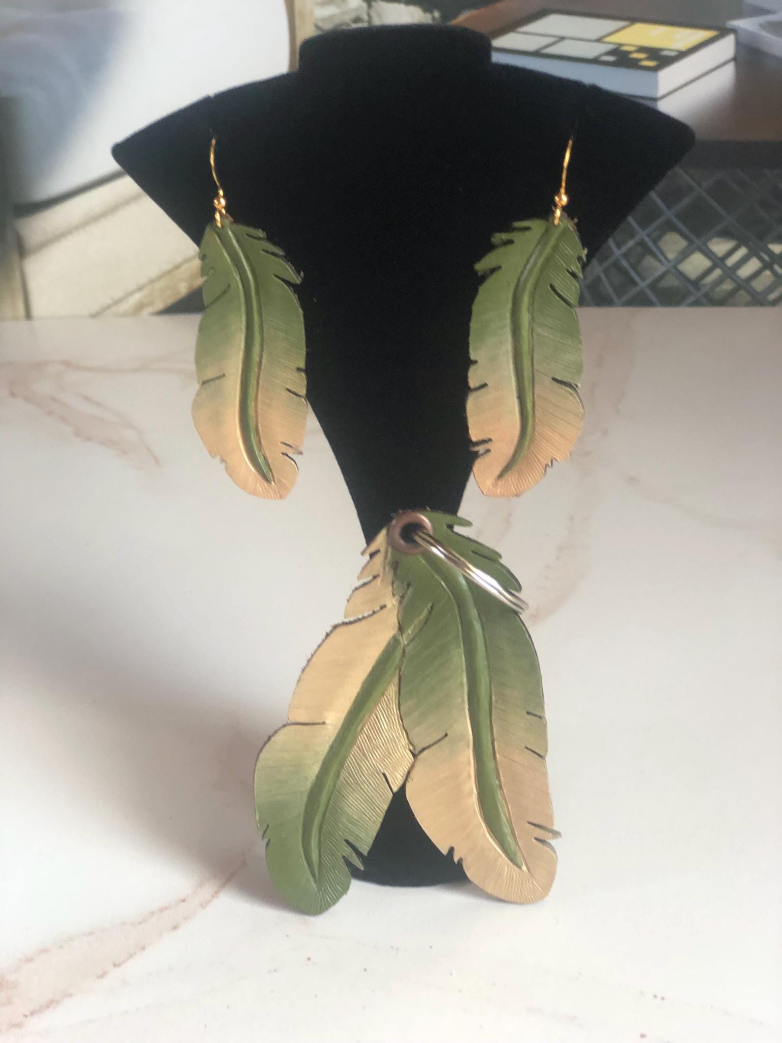 Veg Tanned Leather Feather Earrings: Hand-Painted Western Style - Image 5