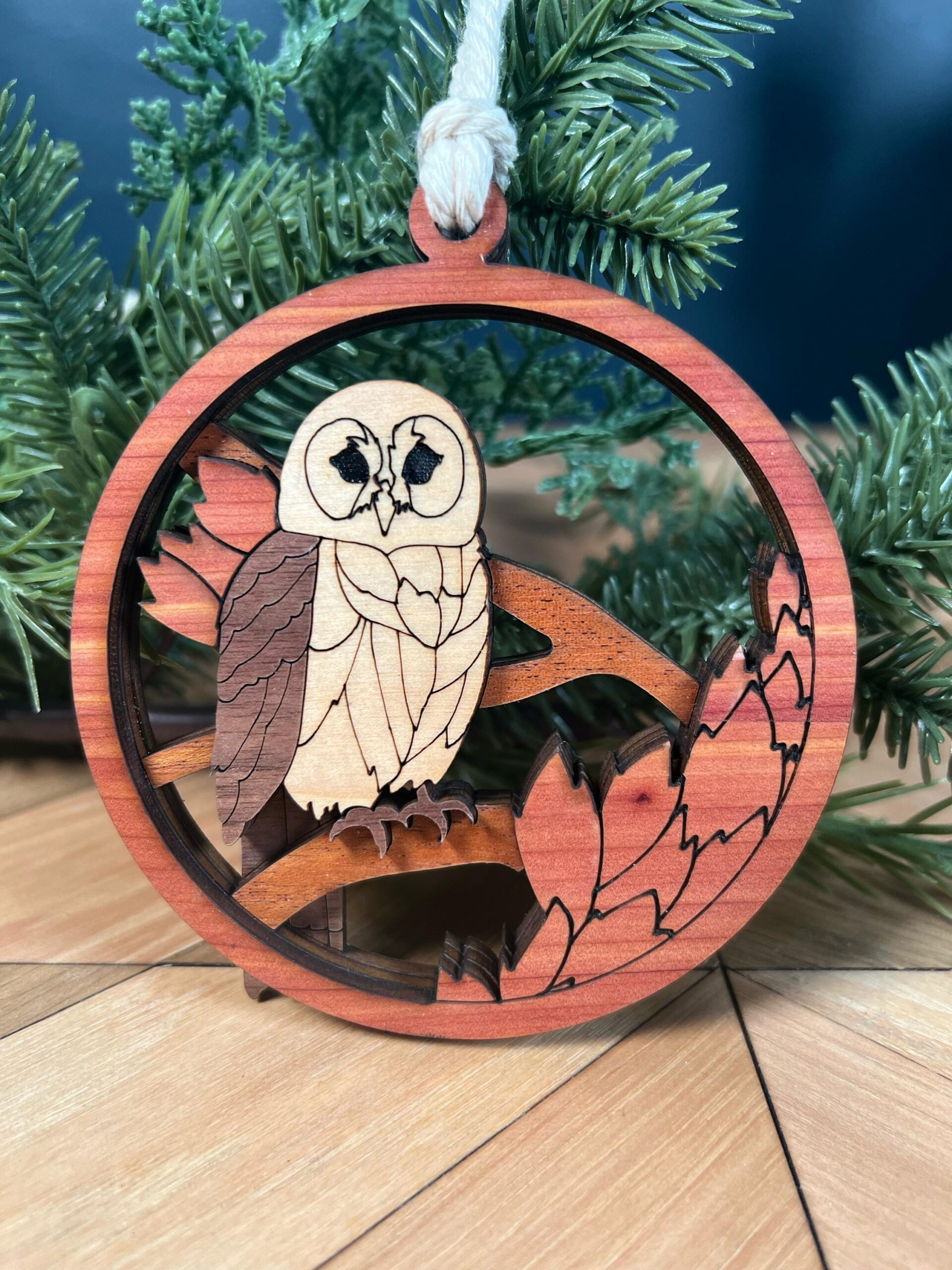 Handcrafted Wood Finish Christmas Ornament: Heirloom Keepsake - Image 7