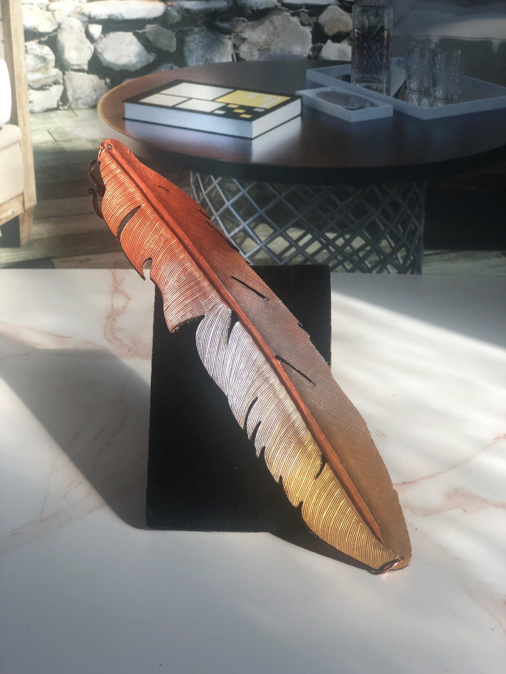 Hand-Painted Feather Leather Bracelet: Customizable Statement Jewelry - Image 9