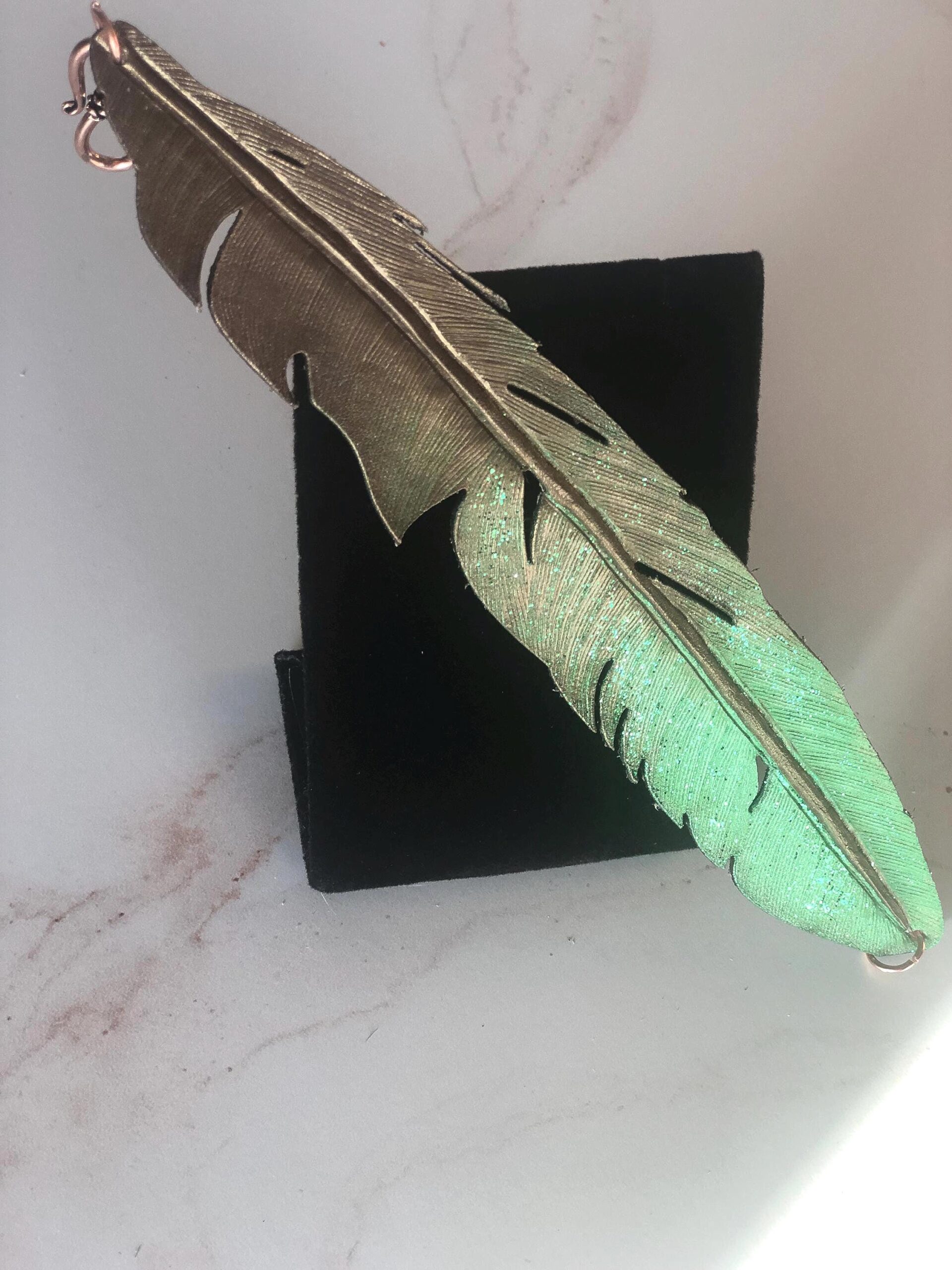 Hand-Painted Feather Leather Bracelet: Customizable Statement Jewelry - Image 8