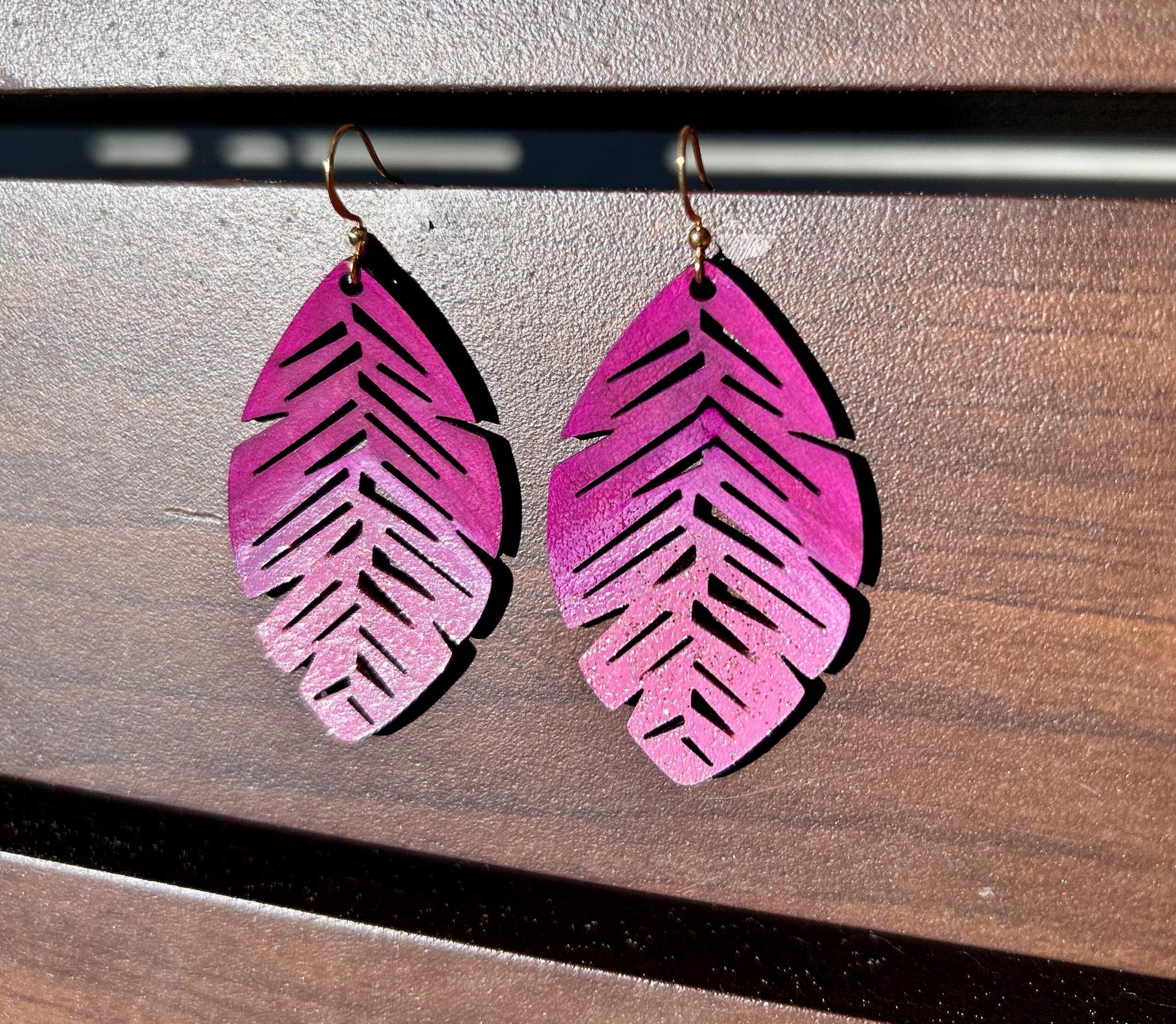 Painted Leather Leaf Earrings: Cowgirl Rodeo Jewelry - Image 4